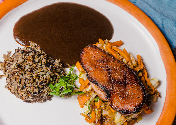 DUCK BREAST WITH MOLE NEGRO, CABBAGE AND CARROT AND WILD RICE